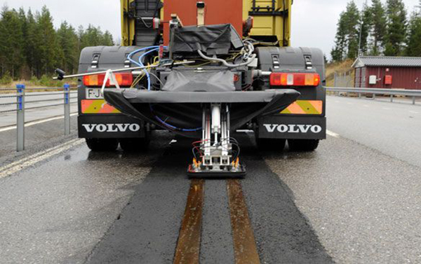 Volvo'dan kamyon ve otobüsler için elektrikli yol projesi