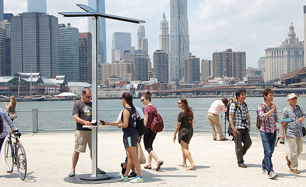AT&T, Goal Zero ve Pensa ortaklığı ile New York sokaklarına ücretsiz şarj istasyonları kuruluyor