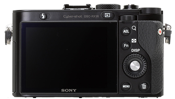 Sony'den tam kare (FF) sensöre sahip yeni kompakt fotoğraf makinesi: RX1R 