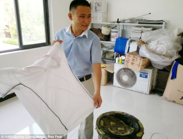 21 yaşındaki Çinli öğrenciden katlanabilir çamaşır makinesi