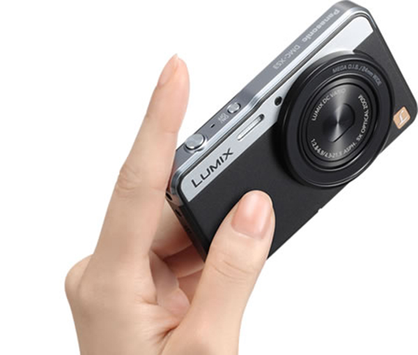 Panasonic'den 14MP çözünürlüğe sahip ince yapılı kompakt fotoğraf makinesi: Lumix XS3