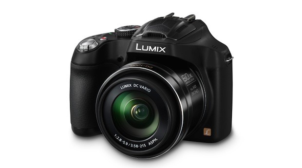 Panasonic, 60x zoom özellikli geniş açıya sahip LUMIX DMC-FZ70 kamera modelini duyurdu