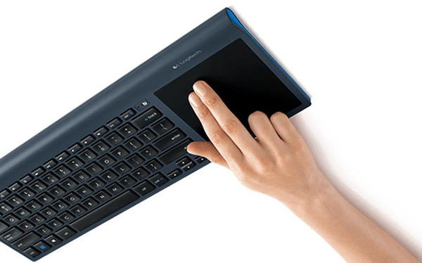 Logitech'den üzerinde touchpad yer alan kablosuz klavye: TK820 