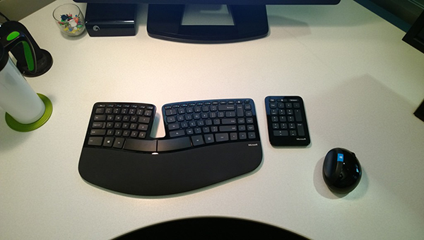 Microsoft, farklı yapısıyla dikkatleri üzerine çeken yeni klavye ve fare modelini duyurdu