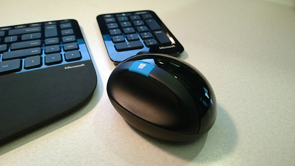 Microsoft, farklı yapısıyla dikkatleri üzerine çeken yeni klavye ve fare modelini duyurdu