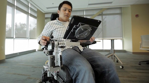 Purdue Üniversitesi araştırmacılarından mobil cihazlara özgü tekerlekli sandalye: RoboDesk