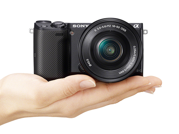 Sony, kablosuz bağlantı özellikleriyle donattığı NEX-5T fotoğraf makinesini duyurdu
