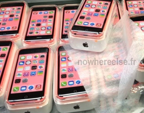 iPhone 5C modelinden kutu ve kullanım kılavuzu görselleri internete sızdı