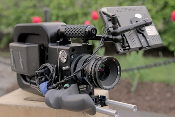 Mac Mini entegreli video kamera : Black Betty SI-2K Mini