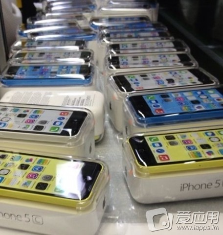 Mavi, sarı, yeşil, beyaz... Renkli iPhone 5C'ler hazır, Çin'den yola çıkıyor