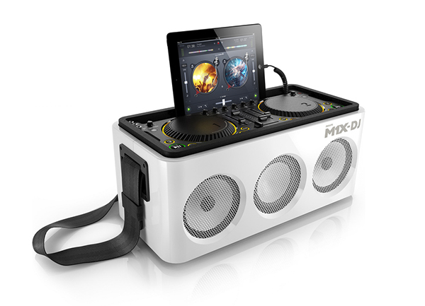 Philips, iOS cihazlar ile kullanılabilen ve dahili hoparlörleri bulunan M1X-DJ isimli DJ kontrolcüsünü duyurdu