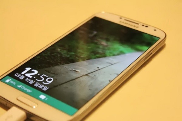 Tizen 3.0 üzerinde çalışan Galaxy S4 internette boy gösterdi
