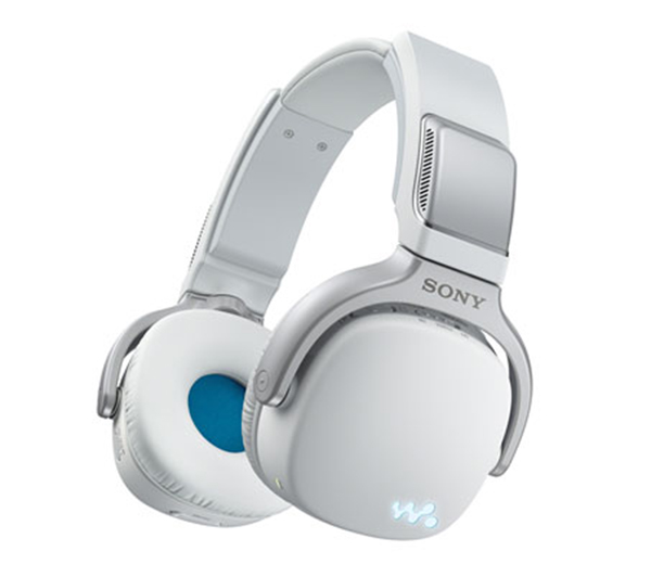 Sony, kulaklık, hoparlör ve müzik çaları birleştiren Walkman serisi yeni ürünlerini tanıttı