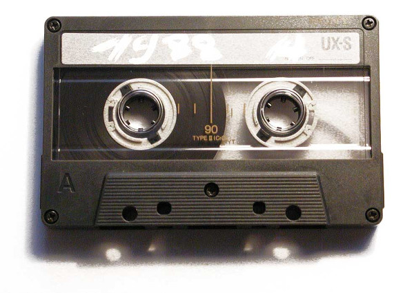 Kompakt kaset 50. yılını geride bıraktı