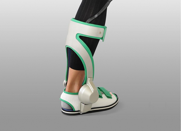 Yürüme zorluğu çekenlere özel ayak bileği destek ünitesi: AWAD