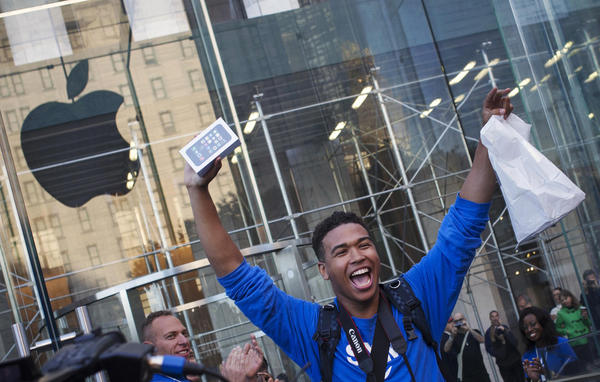 Forbes: Microsoft, iPhone'unu getirenlere hediye çeki verecek