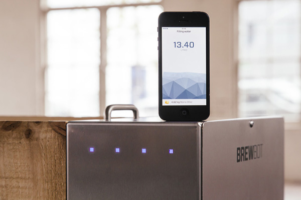 Kickstarter'da destek arayan akıllı telefon destekli bira yapma makinesi: Brewbot