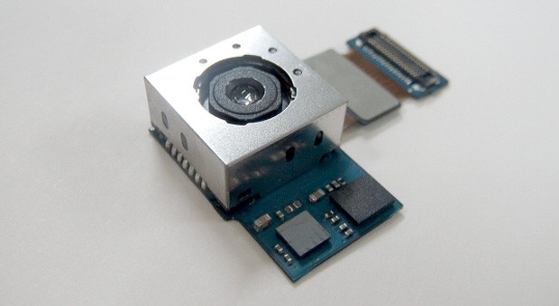 Samsung, gelecekteki akıllı telefon modelleri için yeni bir kamera sensörü geliştiriyor