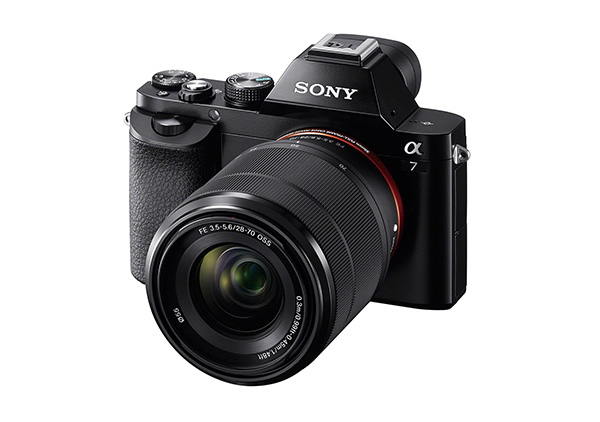 Sony, FF (Tam Kare) sensör ile donattığı A7 ve A7r aynasız fotoğraf makinelerini duyurdu