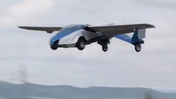 Hem kara hem de havada gidebilmesi için hazırlanan Aeromobil, ilk kalkışını gerçekleştirdi
