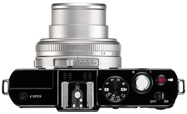Leica, D-Lux 6 fotoğraf makinesinin bu sefer 'Silver Edition' versiyonunu duyurdu