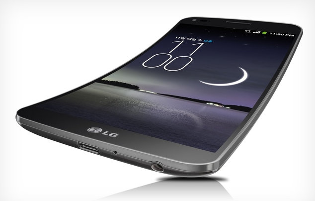 LG, kavisli tasarıma sahip yeni model G Flex'e resmiyet kazandırdı