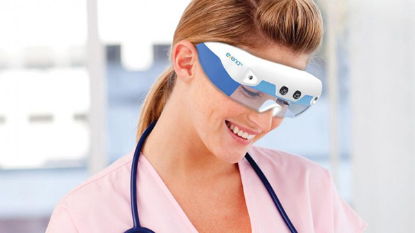 Akıllı tıbbi gözlük Eye-On, sağlık personeline damar bulma noktasında yardımcı oluyor