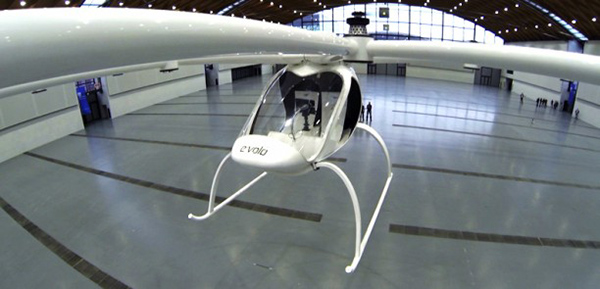 E-volo'nun 18 pervaneli helikopter modeli Volocopter VC200, ilk uçuşunu gerçekleştirdi