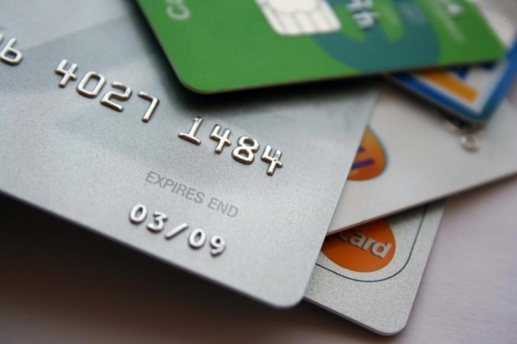 Söz sizde: Elektronikte kredi kartına taksit 6 ay ile sınırlandırılıyor. Ne düşünüyorsunuz ?