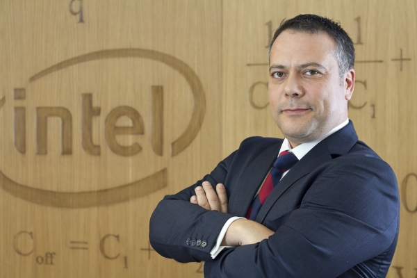 Türk yöneticilerin, teknoloji dünyasındaki yükselişi! Intel'de önemli görevler Türk'lere emanet