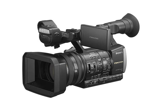 Sony, ürün gamına Wi-Fi destekli yeni bir profesyonel video kamera ekledi