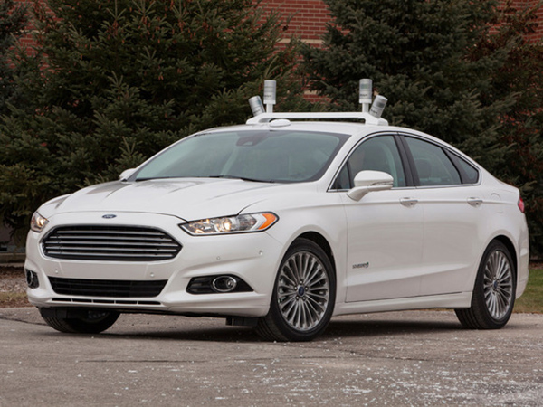 Ford, sürücüsüz çalışan Fusion Hybrid araştırma aracını tanıttı