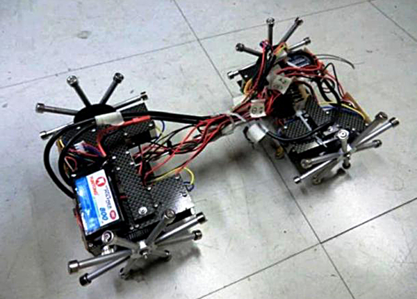 Osaka Şehir Üniversitesi'nden mıknatıslı bacaklara sahip köprü inceleme robotu: BIREM