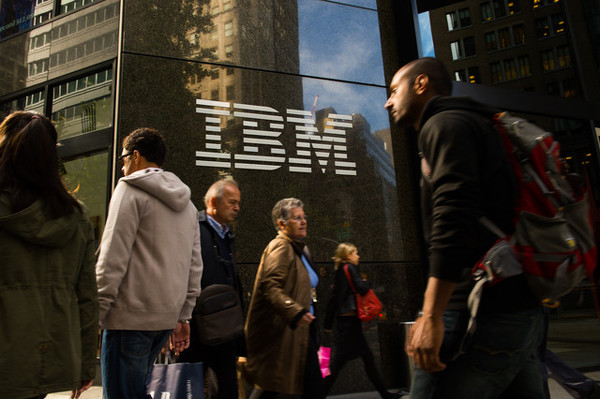 Lenovo, IBM'in alt seviye sunucu bölümünü satın aldı