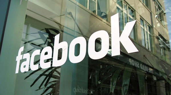 Facebook'un aylık mobil kullanıcı sayısı 945 milyona yükseldi