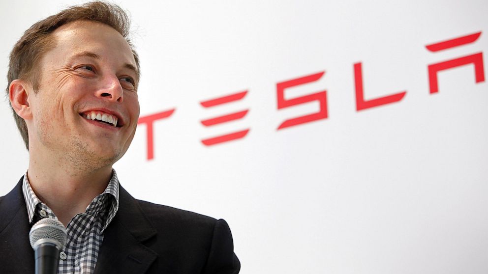 Tesla CEO'su Elan Musk, Apple ile görüşme iddiaları hakkında konuştu