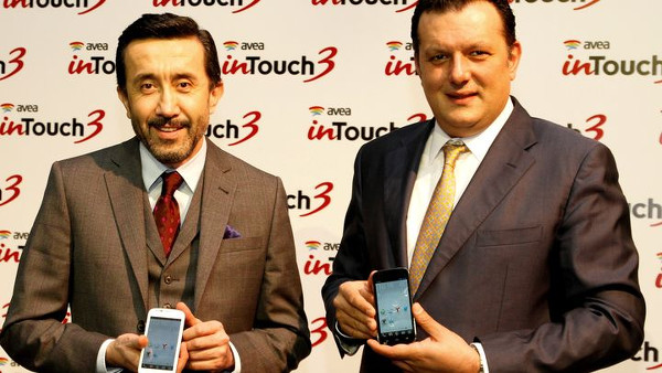 Avea yeni akıllı telefonu inTouch 3'ü duyurdu