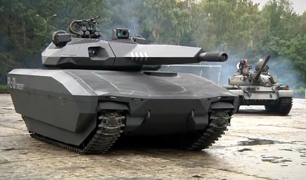 Polonya'nın geliştirdiği konsept savaş aracı PL-01, geleceğin tanklarını gözler önüne seriyor