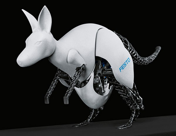 Festo, uzun zamandır geliştirdiği robot kangurusunu görücüye çıkarttı