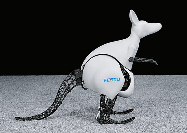 Festo, uzun zamandır geliştirdiği robot kangurusunu görücüye çıkarttı