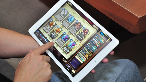 Hearthstone: Heroes of Warcraft'ın iPad sürümü bazı ülkelerin Appstore'larındaki yerini aldı