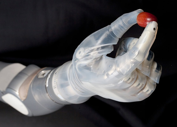 Kas sinyallerini okuyabilen DEKA protez kol modeli FDA onayını aldı