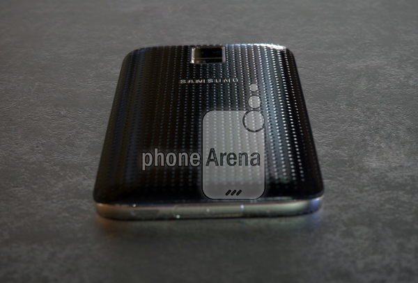Galaxy S5 Prime olduğu iddia edilen bir cihaz internete sızdırıldı