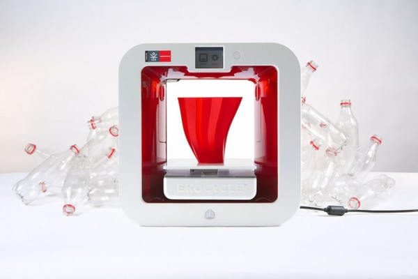 Coca Cola geri dönüştürülmüş malzeme kullanan bir 3D yazıcı geliştirdi