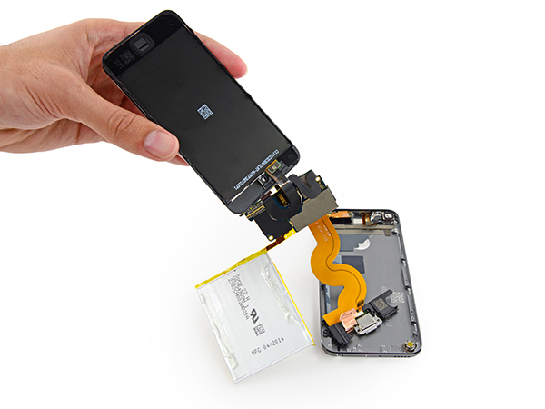 iFixit, 16GB'lık yeni Apple iPod Touch modelini de es geçmedi