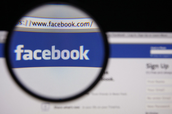 Facebook izinsiz yaptığı psikolojik deneyleri savundu