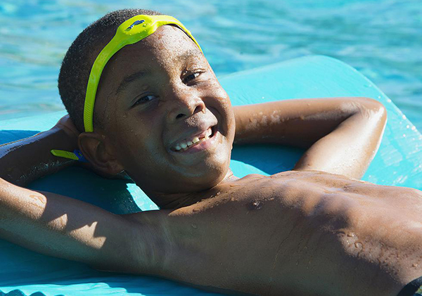 iOS destekli iSwimband, boğulma tehlikesine karşı çocukları koruyabiliyor