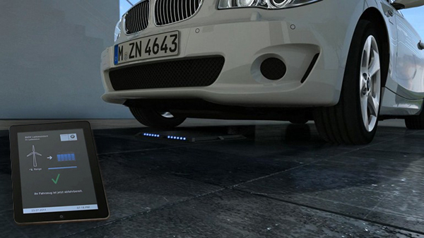 BMW, elektrikli araçları için kablosuz şarj sistemi geliştiriyor