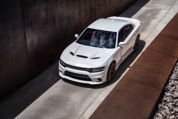 Seri üretim en hızlı sedan otomobil ödülü Amerikalılara mı gidiyor; İşte Dodge Charger SRT Hellcat