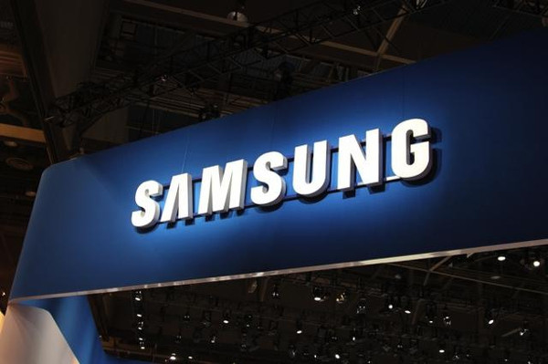 Samsung dünyanın en büyük bükülebilir televizyonunu IFA 2014 fuarında sergileyecek